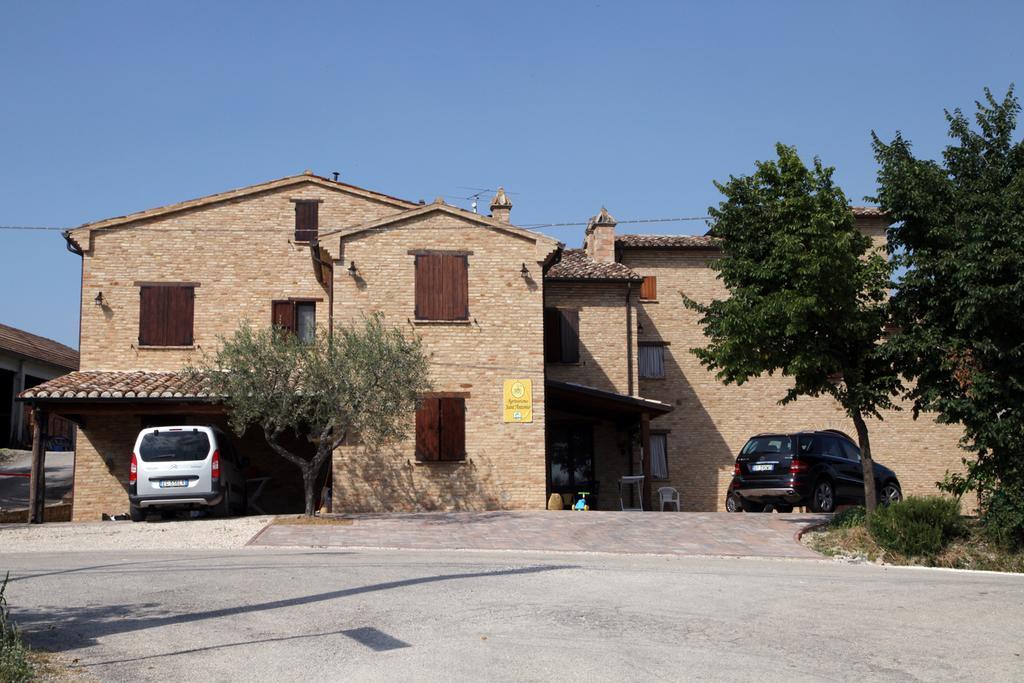 Agriturismo Sant'Antonio Villa Montegridolfo Exterior photo